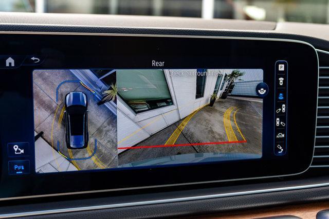 Photo of 2024 Alpine Gray Mercedes-Benz GLS 580