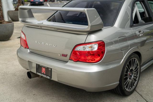 Photo of 2005 Crystal Gray Metallic Subaru Impreza