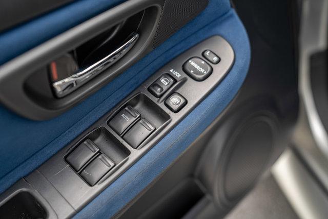 Photo of 2005 Crystal Gray Metallic Subaru Impreza