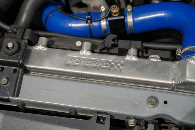 Photo of 2005 Crystal Gray Metallic Subaru Impreza