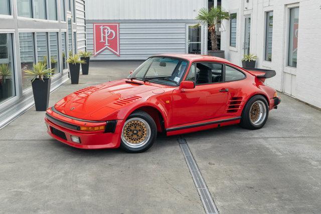 Photo of 1984 Red Porsche 911