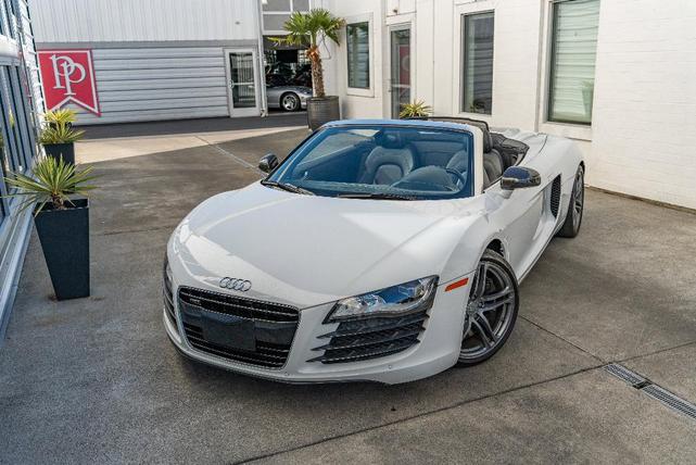 Photo of 2011 Ibis White Audi R8