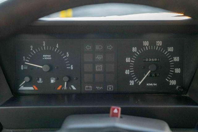 Photo of 1991 Green Land Rover Range Rover