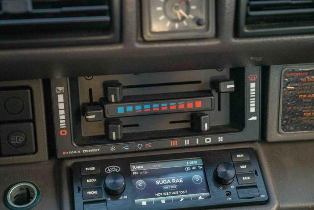 Photo of 1991 Green Land Rover Range Rover