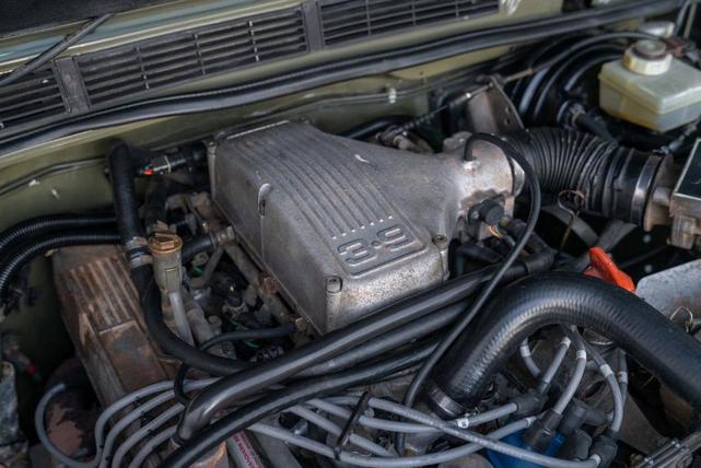 Photo of 1991 Green Land Rover Range Rover