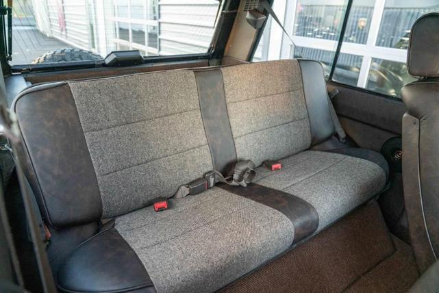Photo of 1991 Green Land Rover Range Rover