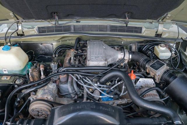 Photo of 1991 Green Land Rover Range Rover