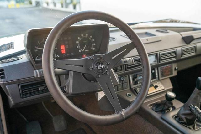 Photo of 1991 Green Land Rover Range Rover