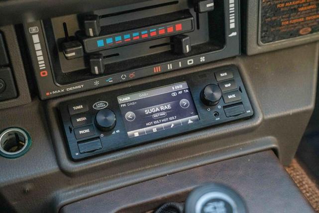 Photo of 1991 Green Land Rover Range Rover