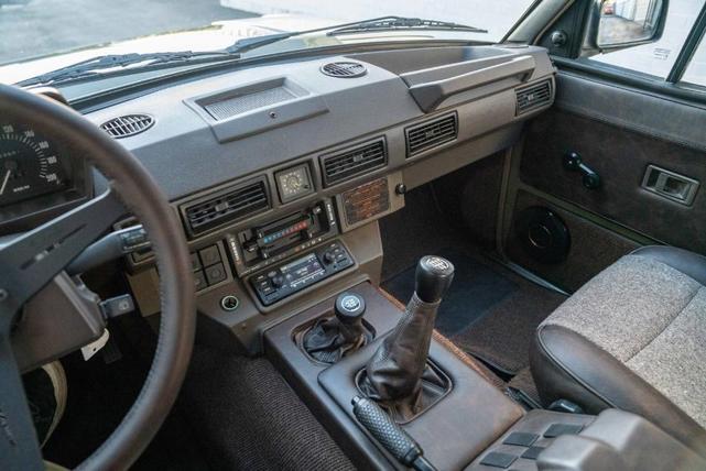 Photo of 1991 Green Land Rover Range Rover