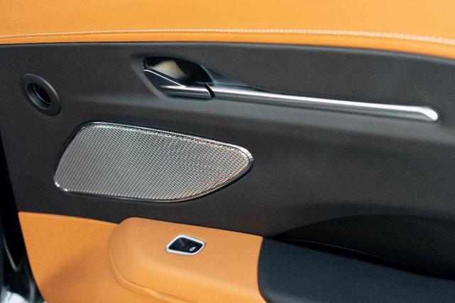 Photo of 2025 Minotaur Green Aston Martin Vantage
