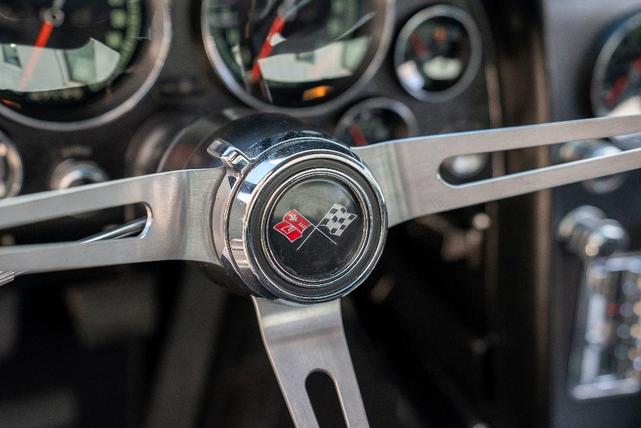 Photo of 1967 Silver Pearl Chevrolet Corvette