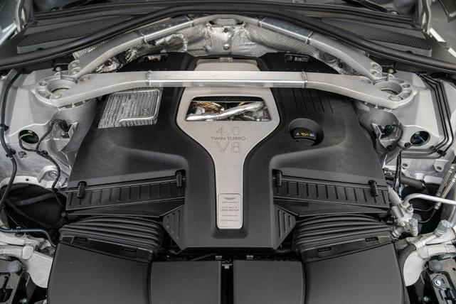 Photo of 2021 Silver Birch Aston Martin DBX