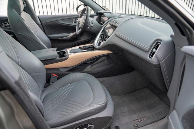 Photo of 2021 Silver Birch Aston Martin DBX