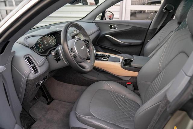 Photo of 2021 Silver Birch Aston Martin DBX