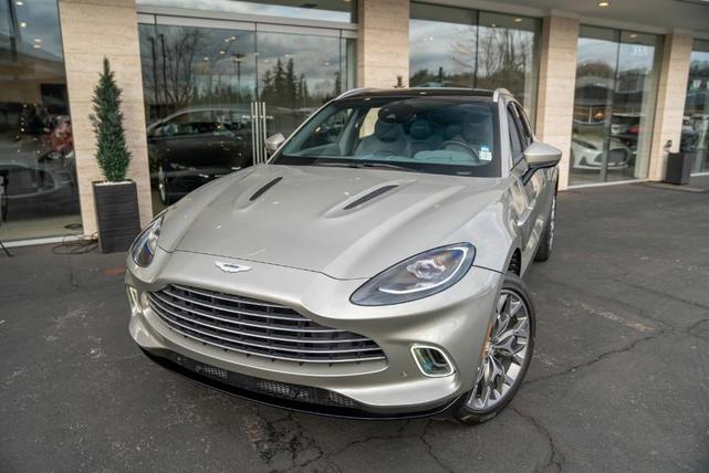 Photo of 2021 Silver Birch Aston Martin DBX