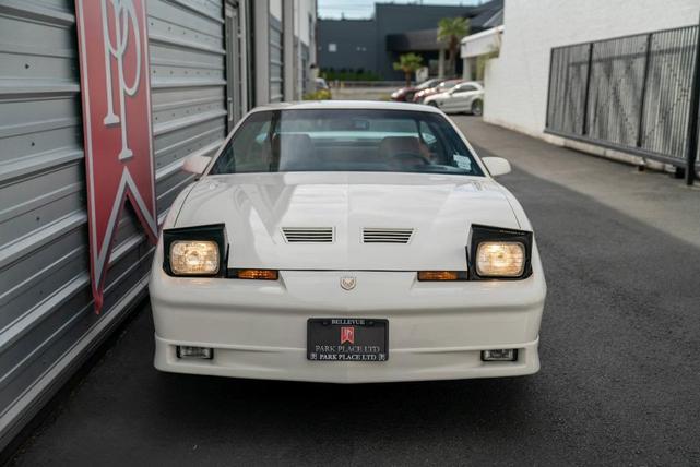 Photo of 1990 White Pontiac Firebird
