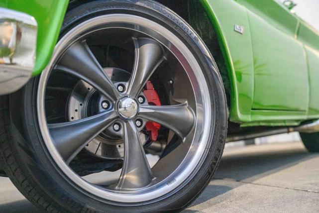 Photo of 1964 Synergy Green Metallic Chevrolet C10/K10