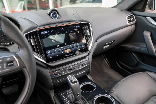 Photo of 2022 Bianco Maserati Ghibli