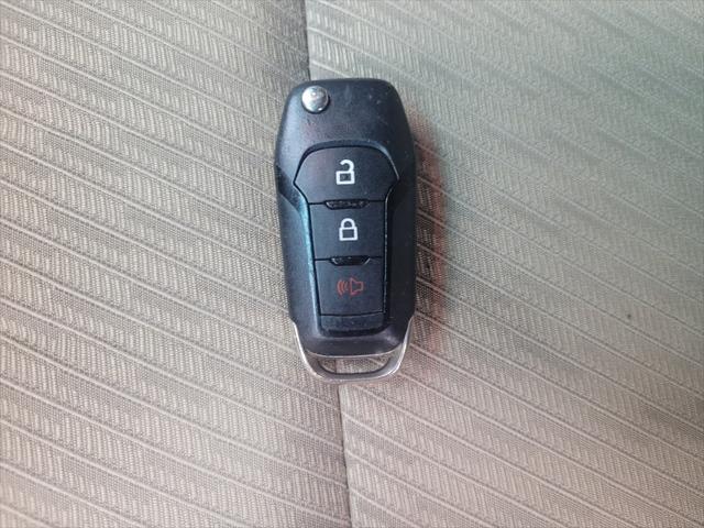 Photo of 2017 Ingot Silver Metallic Ford Explorer
