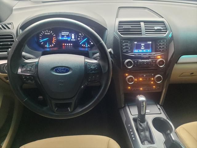Photo of 2017 Ingot Silver Metallic Ford Explorer