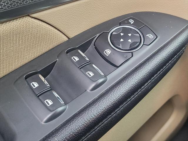 Photo of 2017 Ingot Silver Metallic Ford Explorer