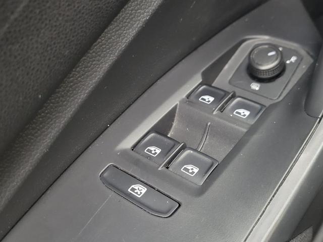 Photo of 2020 Black Uni Volkswagen Jetta