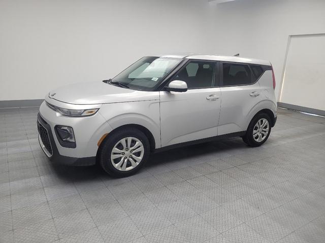 Photo of 2021 Sparkling Silver Kia Soul
