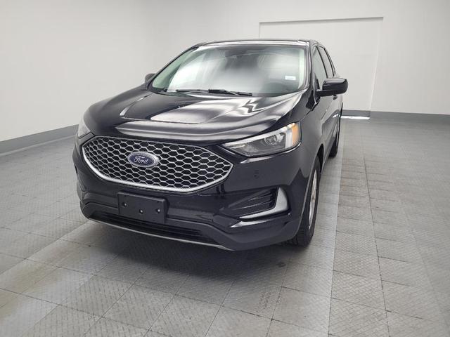 Photo of 2023 Agate Black Metallic Ford Edge