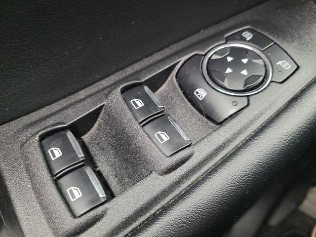 Photo of 2023 Agate Black Metallic Ford Edge