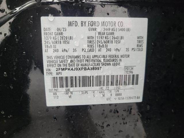 Photo of 2023 Agate Black Metallic Ford Edge