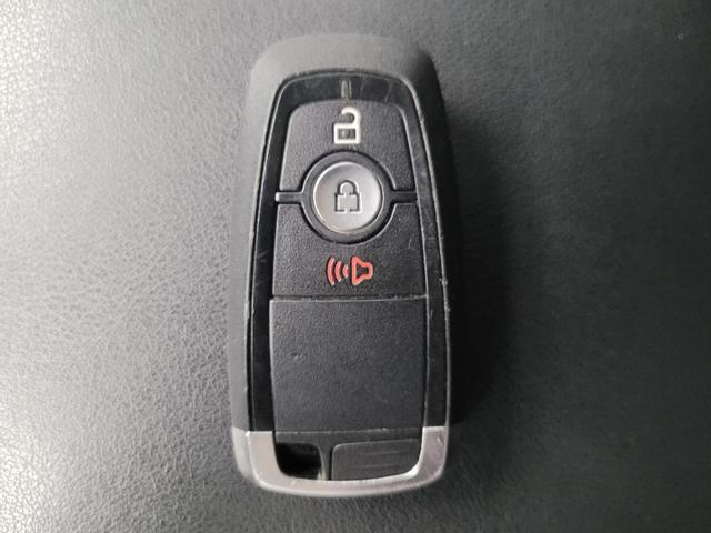 Photo of 2023 Agate Black Metallic Ford Edge