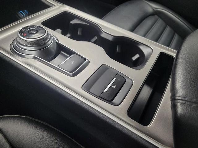 Photo of 2023 Agate Black Metallic Ford Edge