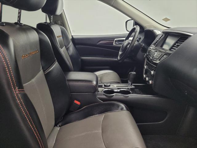 Photo of 2020 Magnetic Black Pearl Nissan Pathfinder