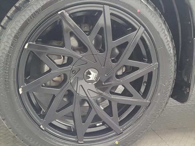 Photo of 2020 Magnetic Black Pearl Nissan Pathfinder