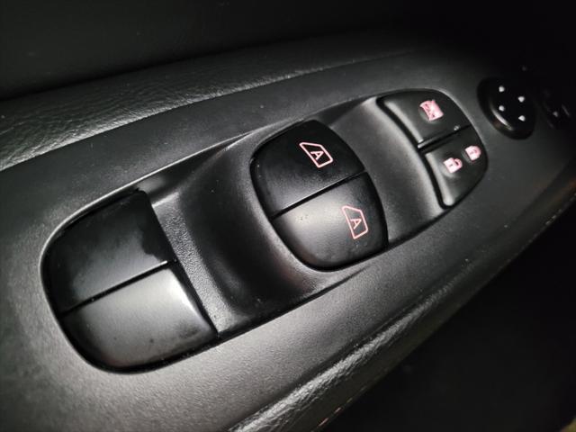 Photo of 2020 Magnetic Black Pearl Nissan Pathfinder