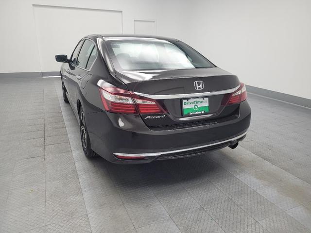 Photo of 2016 Kona Coffee Metallic Honda Accord