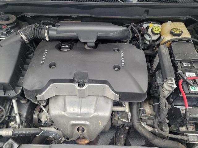 Photo of 2015 Ashen Gray Metallic Chevrolet Malibu