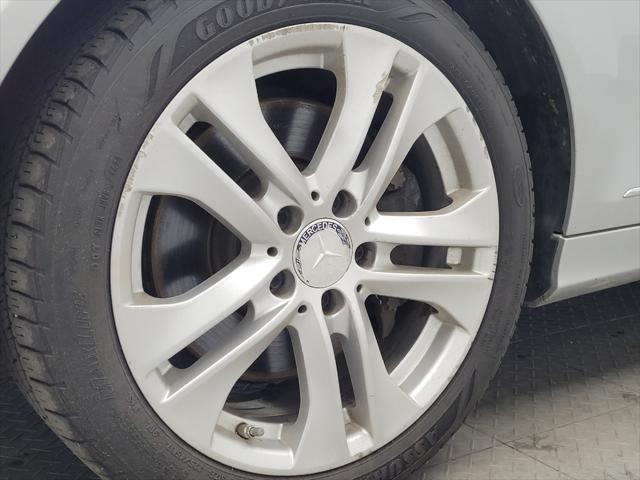 Photo of 2014 Silver Mercedes-Benz C-Class