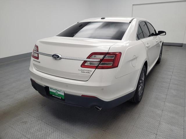 Photo of 2015 White Platinum Metallic Tri-Coat Ford Taurus