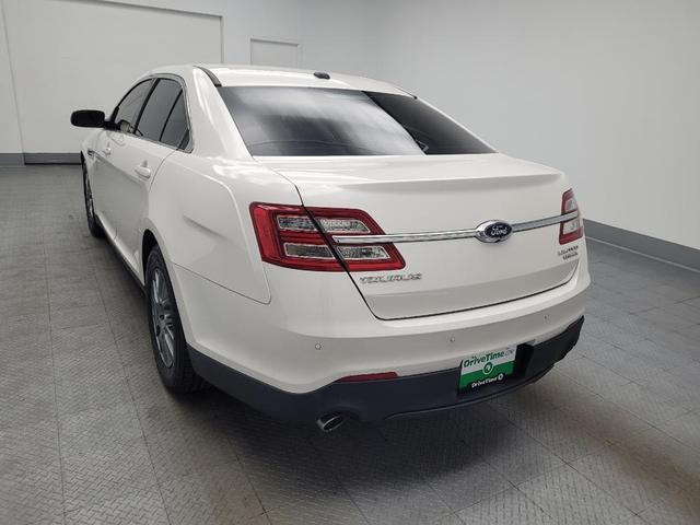 Photo of 2015 White Platinum Metallic Tri-Coat Ford Taurus
