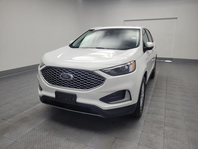 Photo of 2024 White Ford Edge