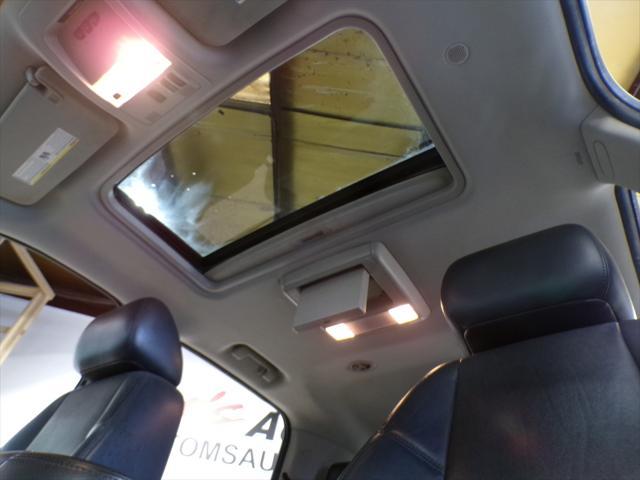 Photo of 2013 White Diamond Tricoat Chevrolet Suburban