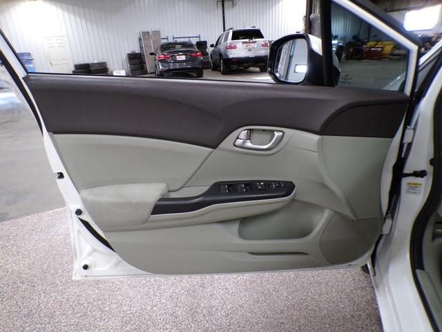 Photo of 2012 Taffeta White Honda Civic