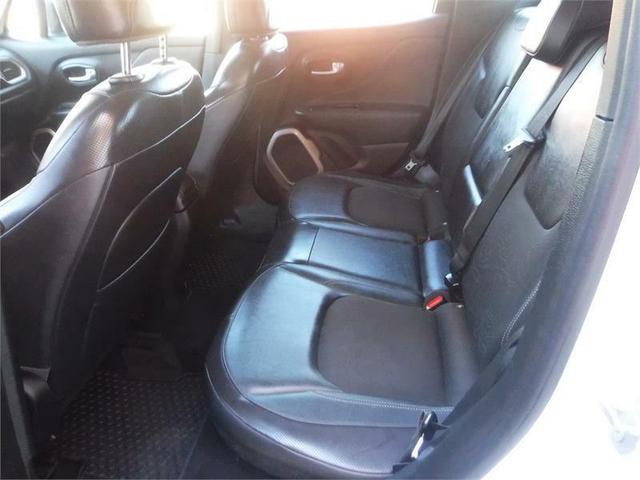 Photo of 2017 White Jeep Renegade