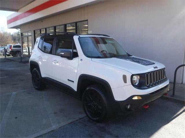 Photo of 2017 White Jeep Renegade