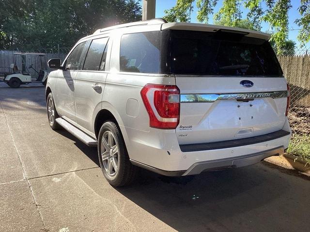 Photo of 2019 White Platinum Ford Expedition
