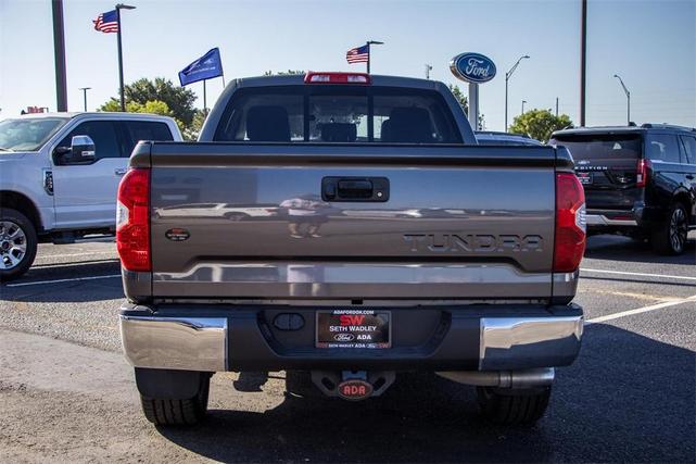 Photo of 2017 Magnetic Gray Metallic Toyota Tundra