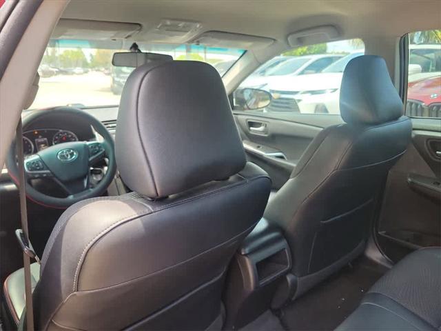 Photo of 2016 Ruby Flare Pearl Toyota Camry