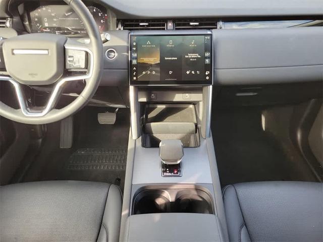 Photo of 2024 Silver Land Rover Discovery Sport